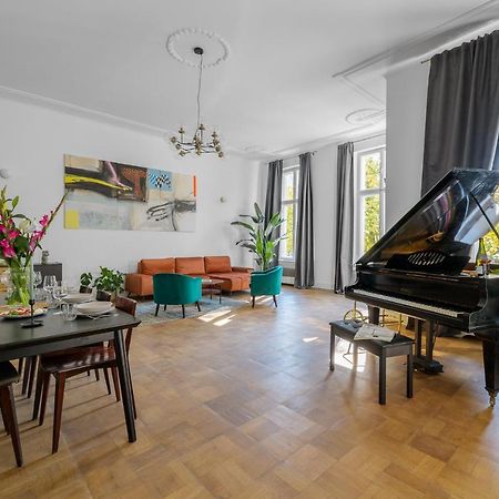 ורשה Oomph Koszyki Luxurious Apartments מראה חיצוני תמונה