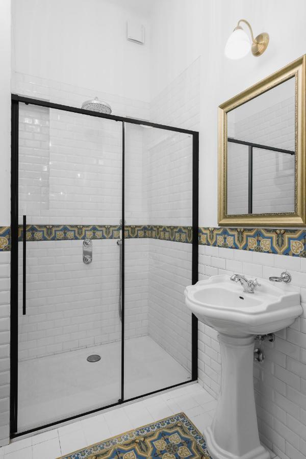 ורשה Oomph Koszyki Luxurious Apartments מראה חיצוני תמונה